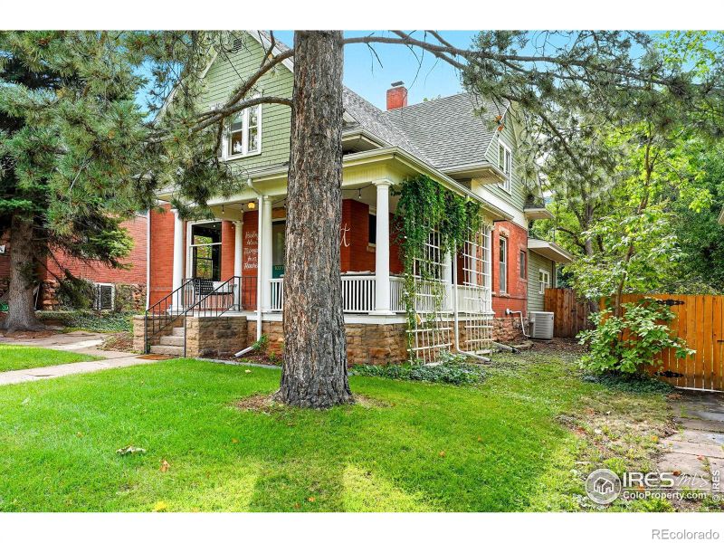 1021 10th St, Boulder, CO 80302