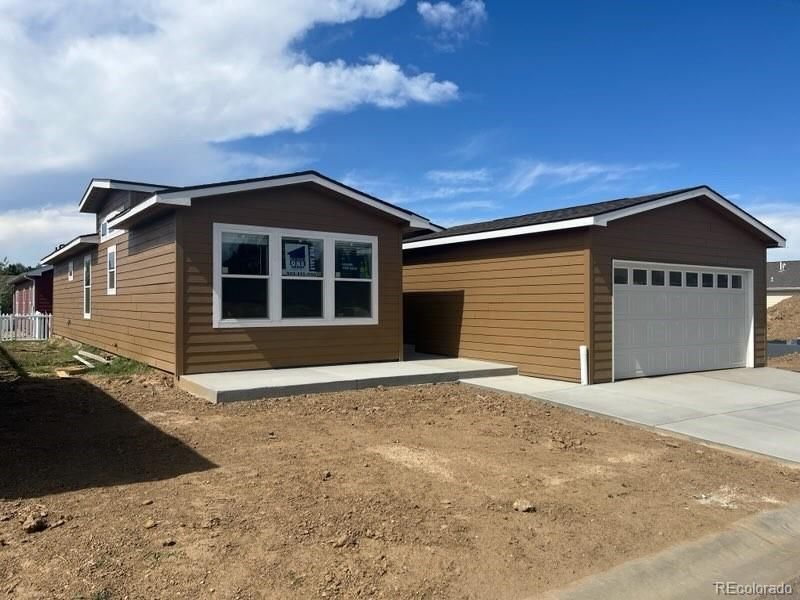 6271 Red Cedar St, Frederick, CO 80530