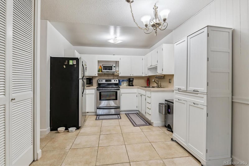 610 S Clinton St #11C, Denver, CO 80247