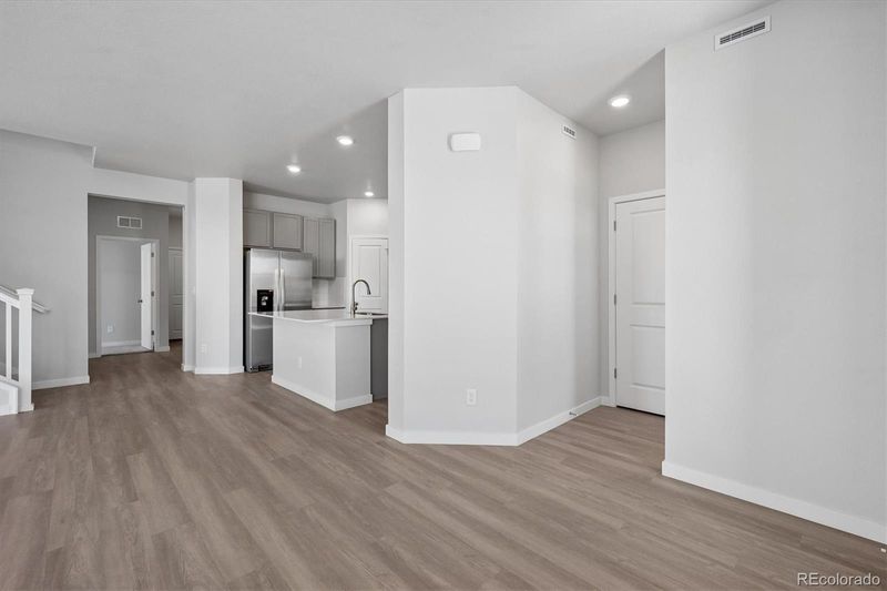 4709 N Valdai Ct, Aurora, CO 80019