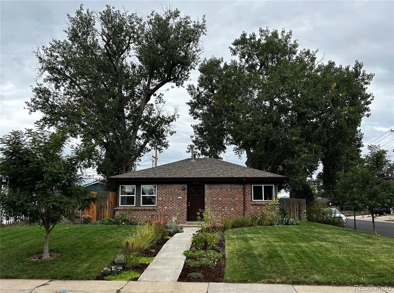 2895 Pontiac St, Denver, CO 80207