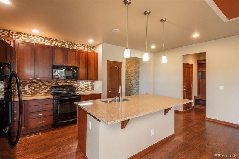 19702 E 63rd Dr, Aurora, CO 80019