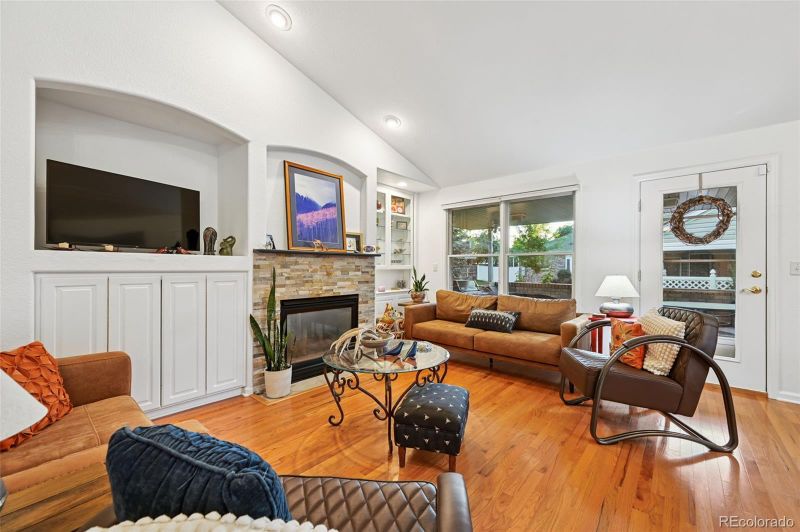 1341 S Lansing Ct, Aurora, CO 80012