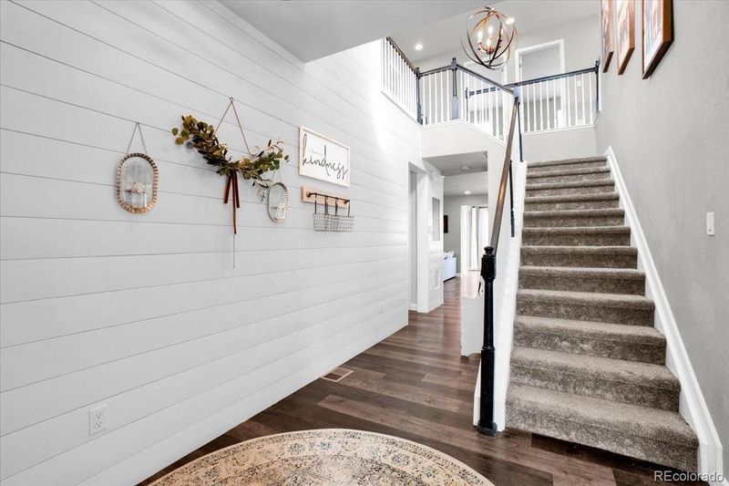 970 White Leaf Cir, Castle Rock, CO 80108