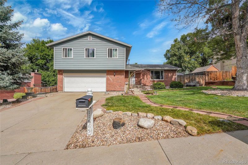 11665 W 72nd Pl, Arvada, CO 80005