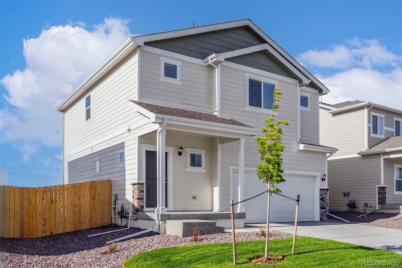 48210 Shetland Dr, Bennett, CO 80102