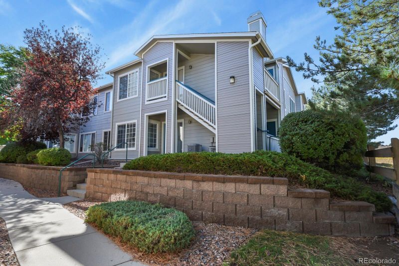 8425 Pebble Creek Way #101, Highlands Ranch, CO 80126
