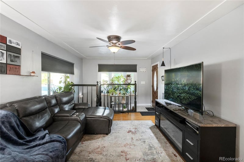2725 S Grove St, Denver, CO 80236