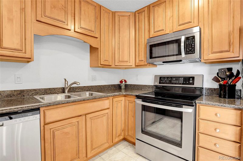 9810 Franklin St, Thornton, CO 80229