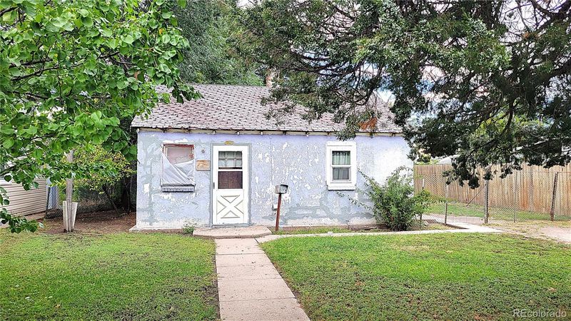 408 E 4th St, Julesburg, CO 80737