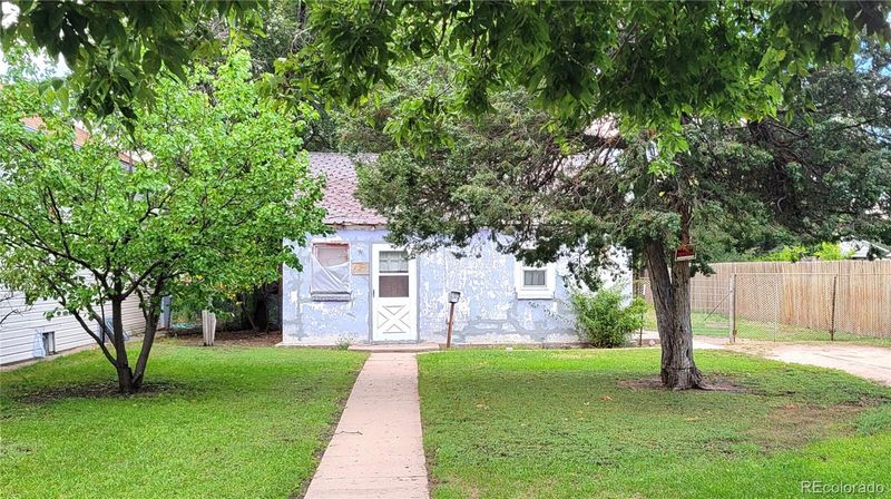 408 E 4th St, Julesburg, CO 80737