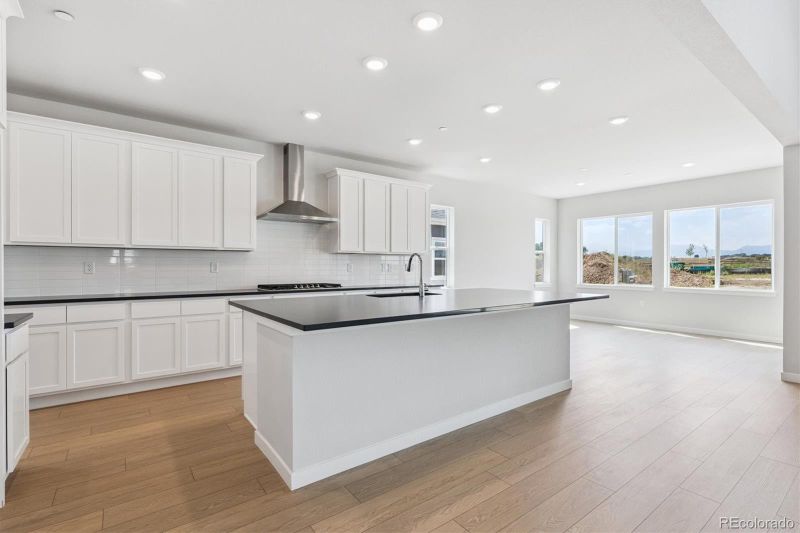 2572 Bailey Ln, Erie, CO 80026