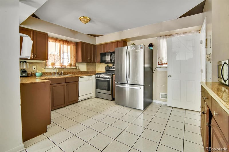 7101 Alan Dr, Denver, CO 80221
