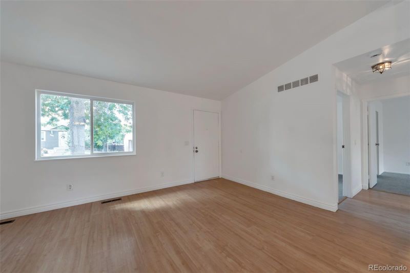 3984 S Pitkin Way, Aurora, CO 80013