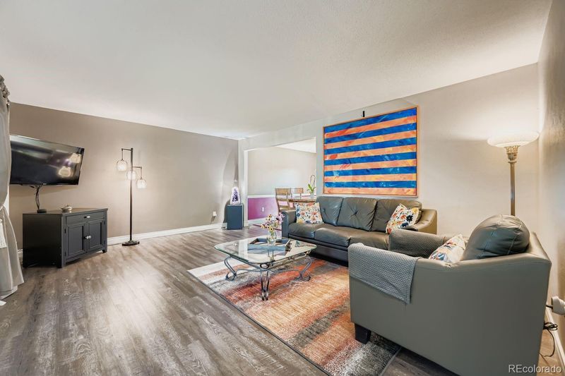 2252 S Dearborn St, Aurora, CO 80014