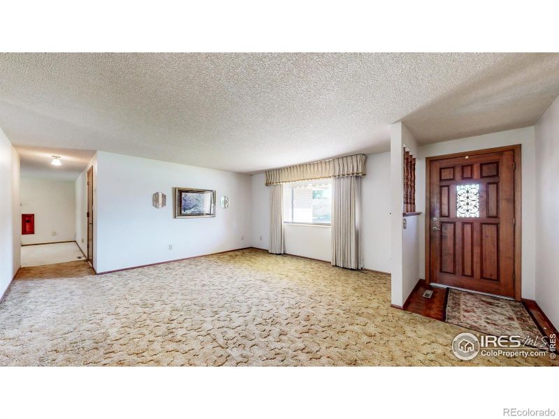 4869 Roosevelt Ave, Loveland, CO 80538