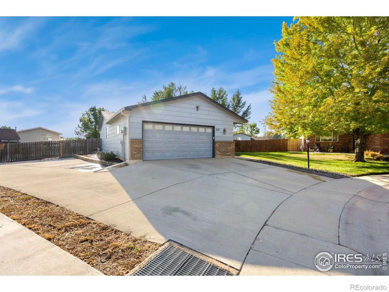 527 24th Pl SW, Loveland, CO 80537