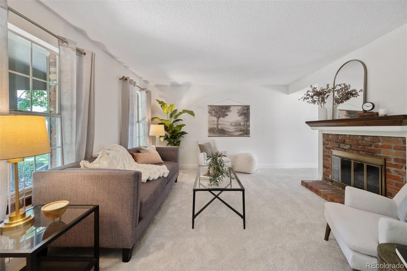 9021 E Amherst Dr #B, Denver, CO 80231