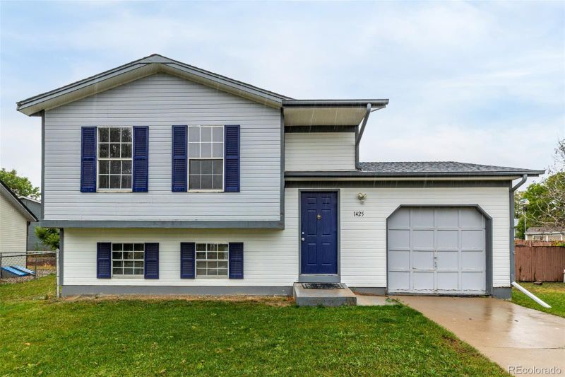 1425 S Biscay Way, Aurora, CO 80017