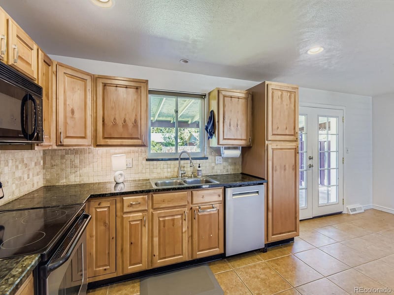 7007 E Wyoming Pl, Denver, CO 80224