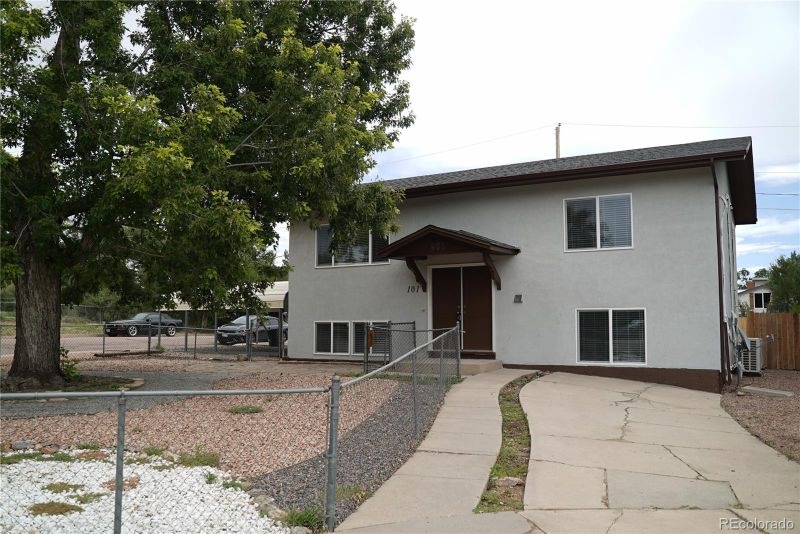 903 W Jefferson St, Colorado Springs, CO 80907