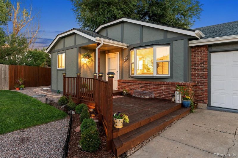 90 S Valley Dr, Castle Rock, CO 80104