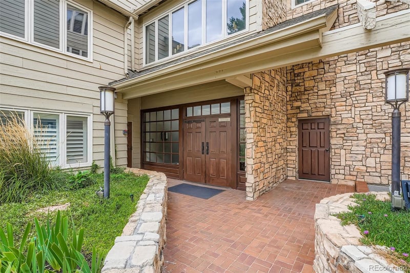 4605 S Yosemite St #304, Denver, CO 80237