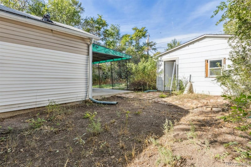 321 Stuart St, Denver, CO 80219