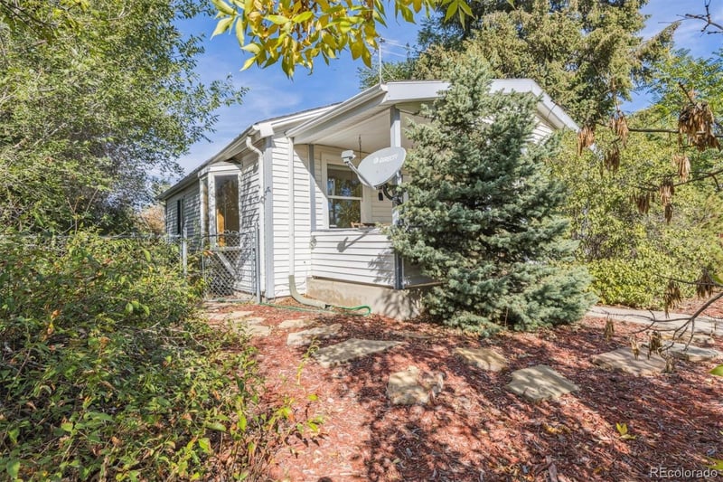 321 Stuart St, Denver, CO 80219