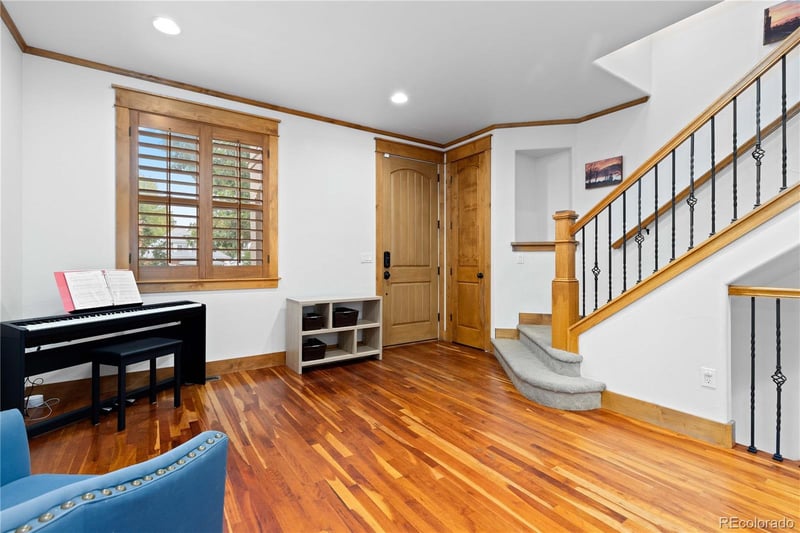 888 S Emerson St, Denver, CO 80209