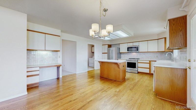 9531 Chesapeake St, Highlands Ranch, CO 80126