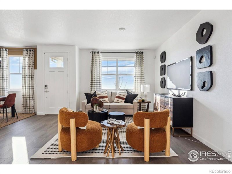 917 Logan Peak Way, Berthoud, CO 80513