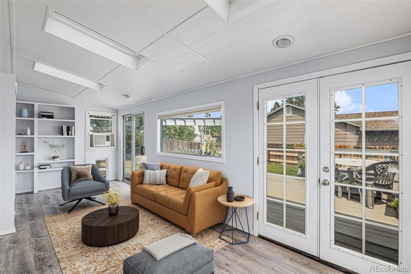 18699 E Colorado Dr, Aurora, CO 80017