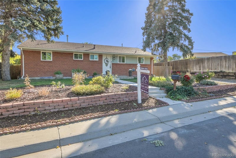 920 Delta St, Denver, CO 80221