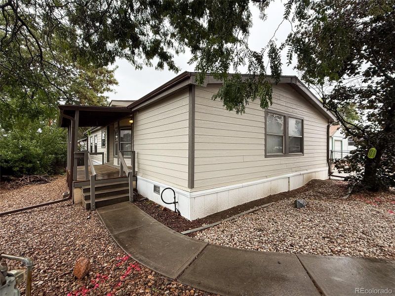 8584 Madison Ct, Thornton, CO 80229