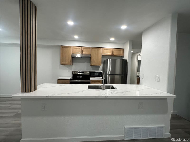1140 S Monaco Pw #2, Denver, CO 80224