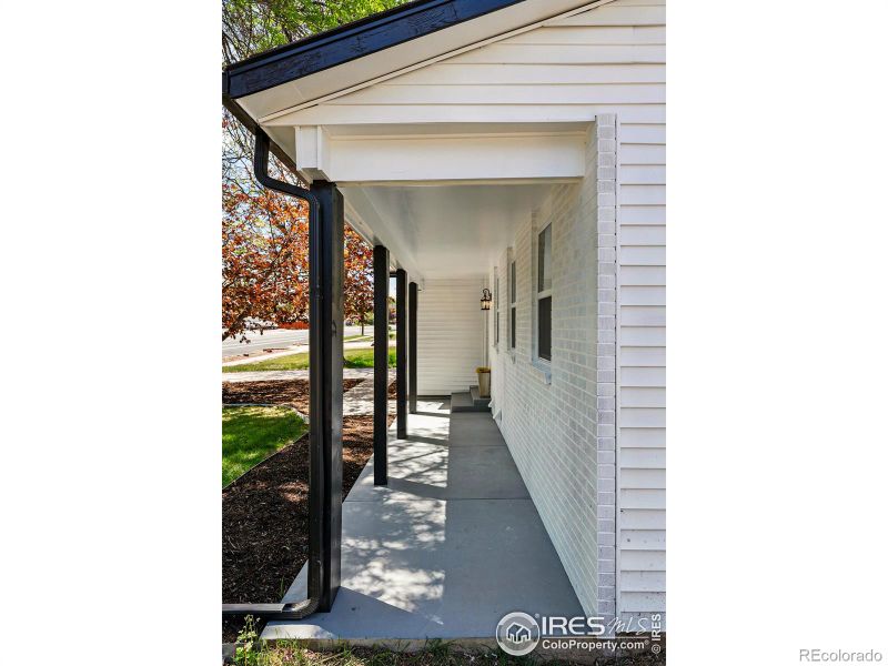 1805 W 22nd St, Loveland, CO 80538