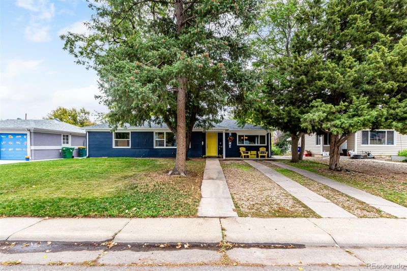 924 Galena St, Aurora, CO 80010