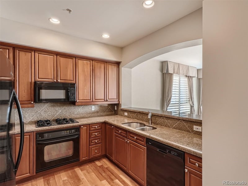 2500 E Cherry Creek South Dr #414, Denver, CO 80209