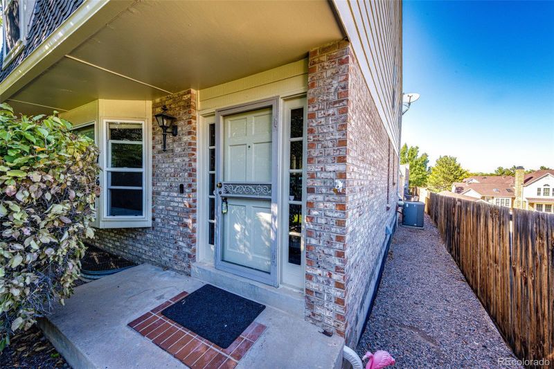 7566 S Cove Cir, Centennial, CO 80122