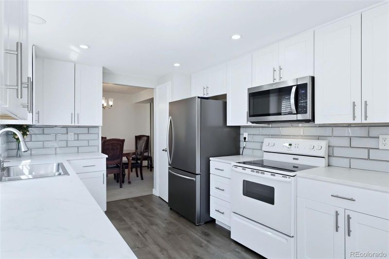1305 S Laredo Ct, Aurora, CO 80017