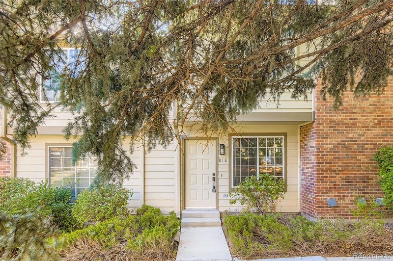818 Summer Dr, Highlands Ranch, CO 80126