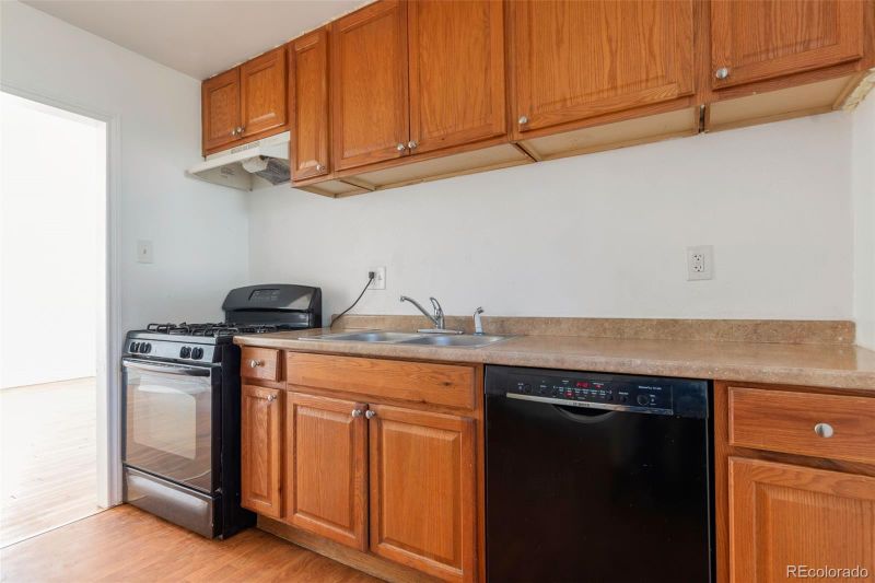 1266 Del Mar Pw, Aurora, CO 80010