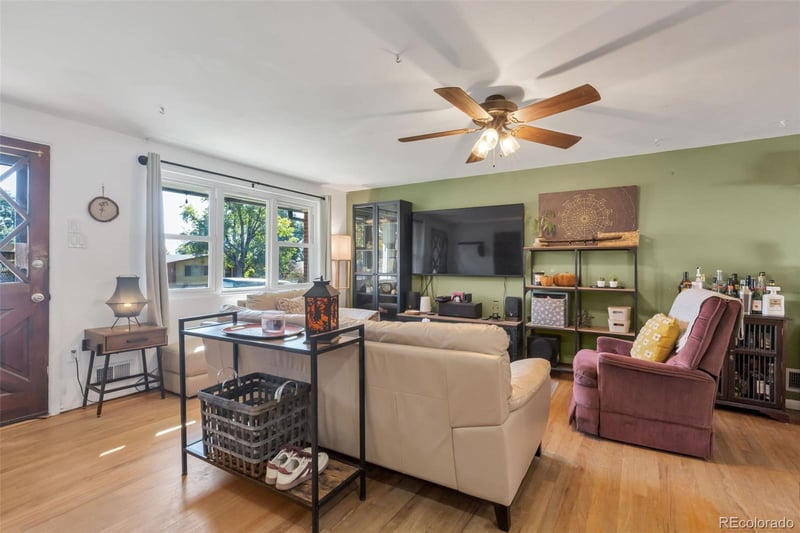 8351 Solana Dr, Denver, CO 80229