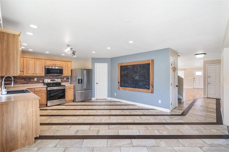 9806 Hannibal Ct, Commerce City, CO 80022