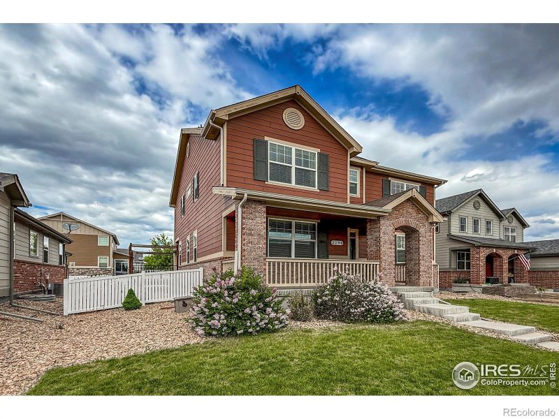 2190 Winding Dr, Longmont, CO 80504