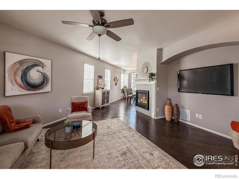 2190 Winding Dr, Longmont, CO 80504