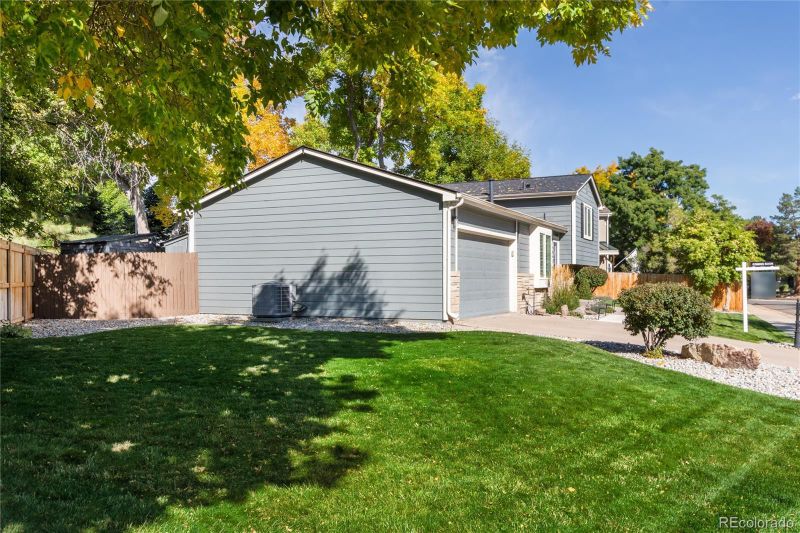 5843 S Pierson St, Littleton, CO 80127