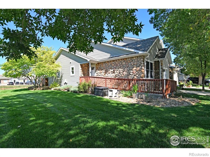 1555 Oak Creek Dr, Loveland, CO 80538