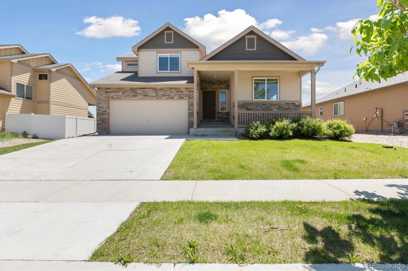 727 Elk Mountain Dr, Severance, CO 80550